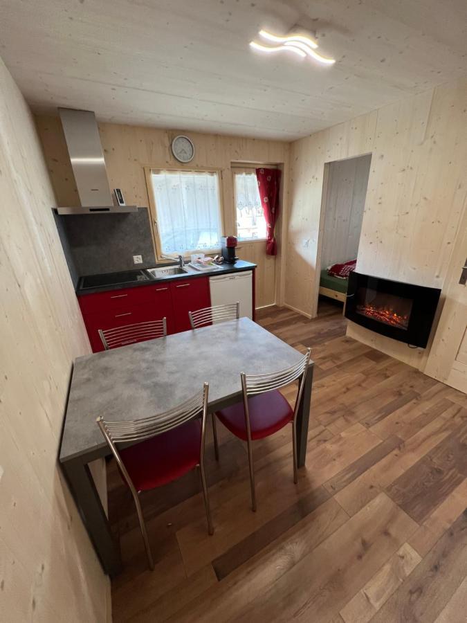 Bungalow Miralago In Camping Cavresc, Via Dal Cavresc 1, 7746 Le Prese-Поскьяво Экстерьер фото